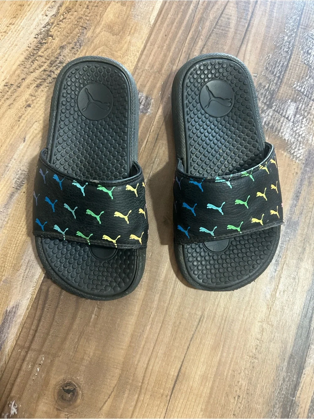 10 Pairs of shoes 9c-12c